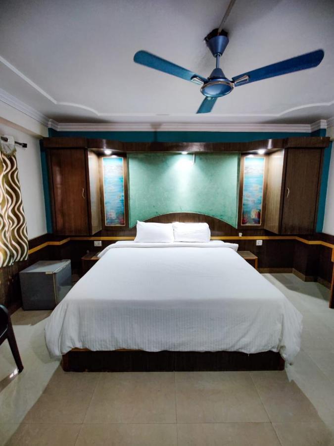 Hotel Haifa Varanasi Exterior foto