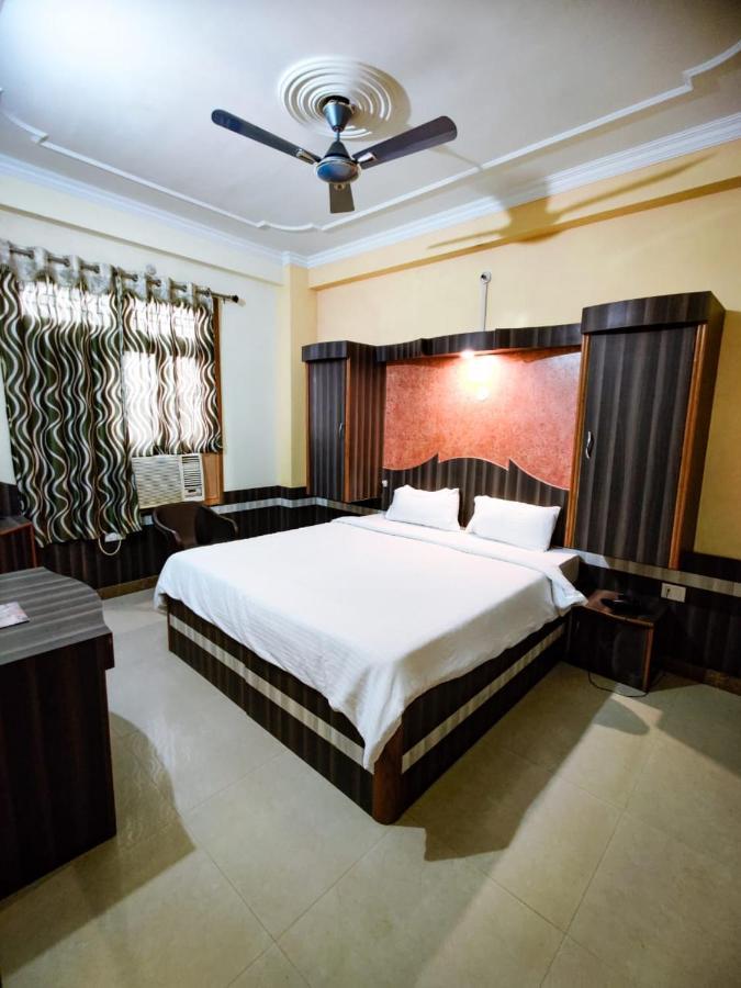 Hotel Haifa Varanasi Exterior foto