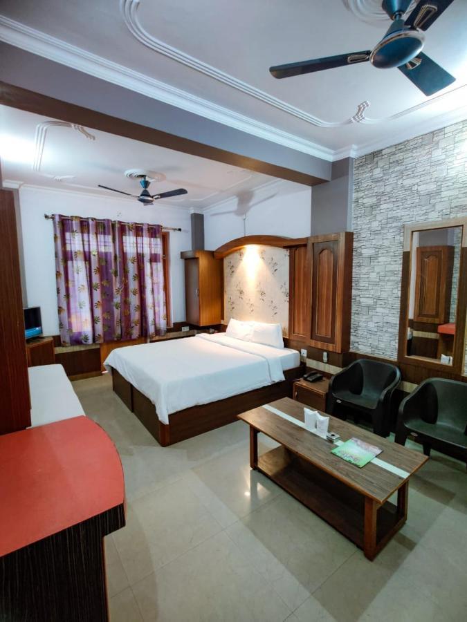 Hotel Haifa Varanasi Exterior foto
