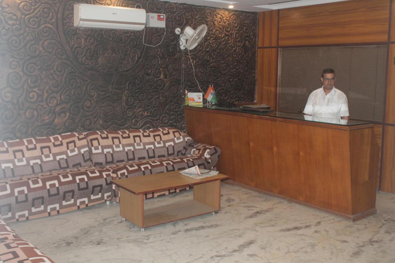 Hotel Haifa Varanasi Exterior foto