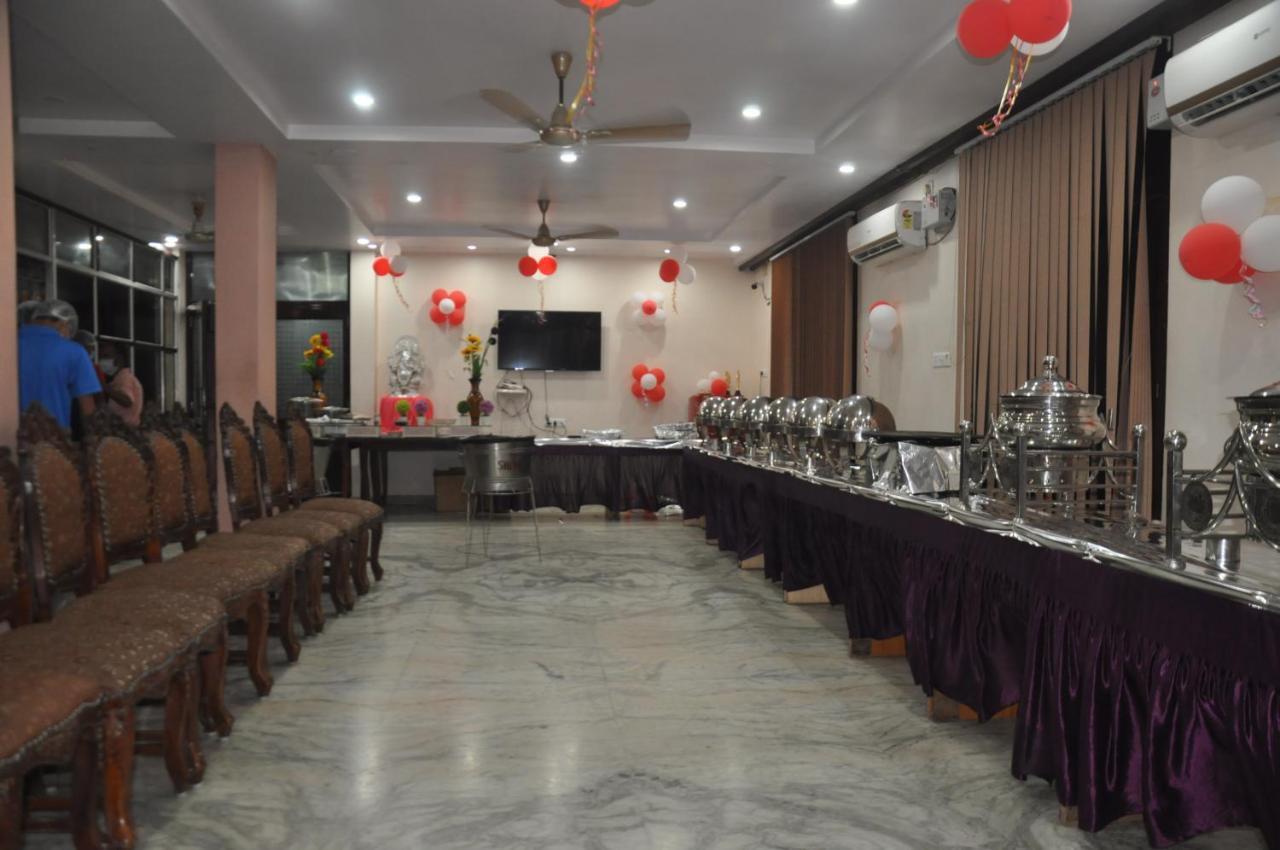 Hotel Haifa Varanasi Exterior foto