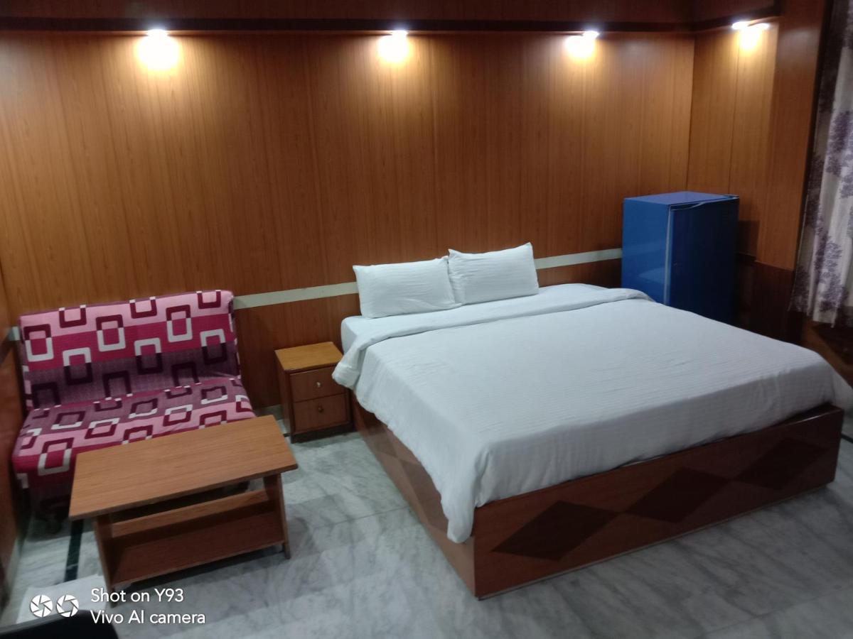 Hotel Haifa Varanasi Exterior foto