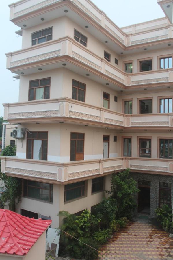Hotel Haifa Varanasi Exterior foto