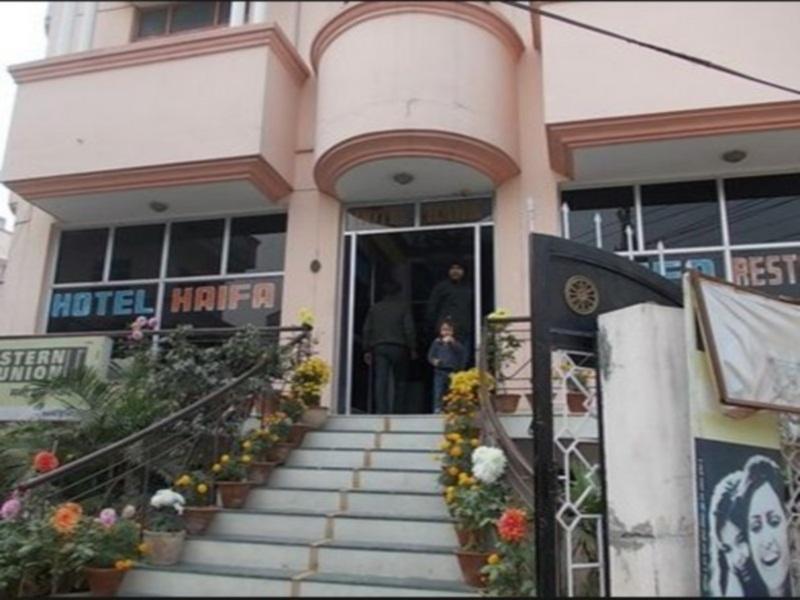 Hotel Haifa Varanasi Exterior foto
