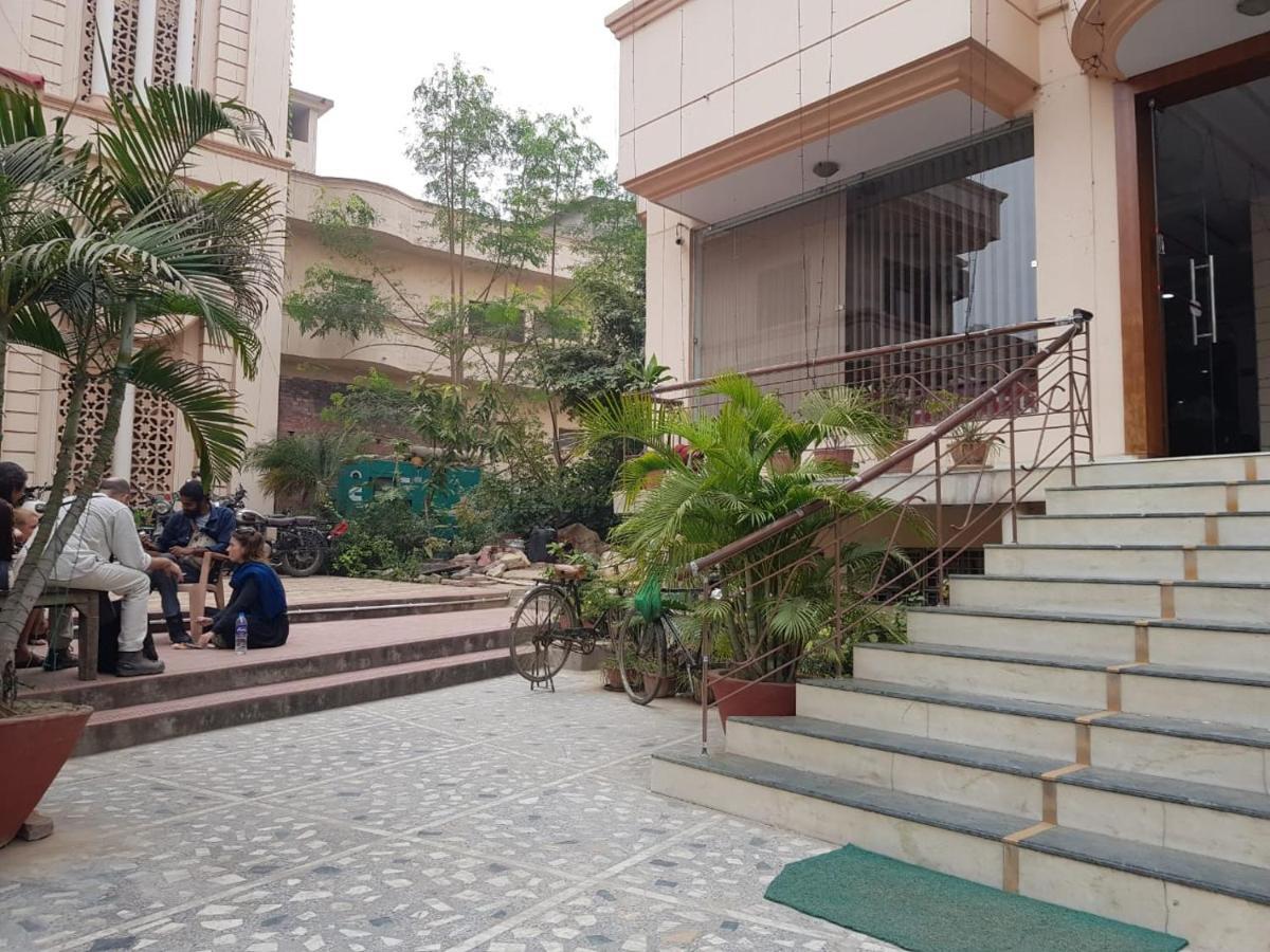 Hotel Haifa Varanasi Exterior foto