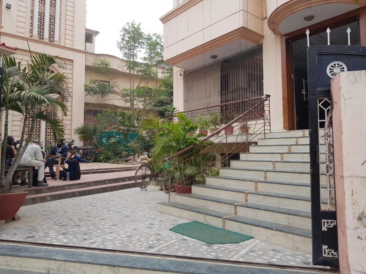 Hotel Haifa Varanasi Exterior foto
